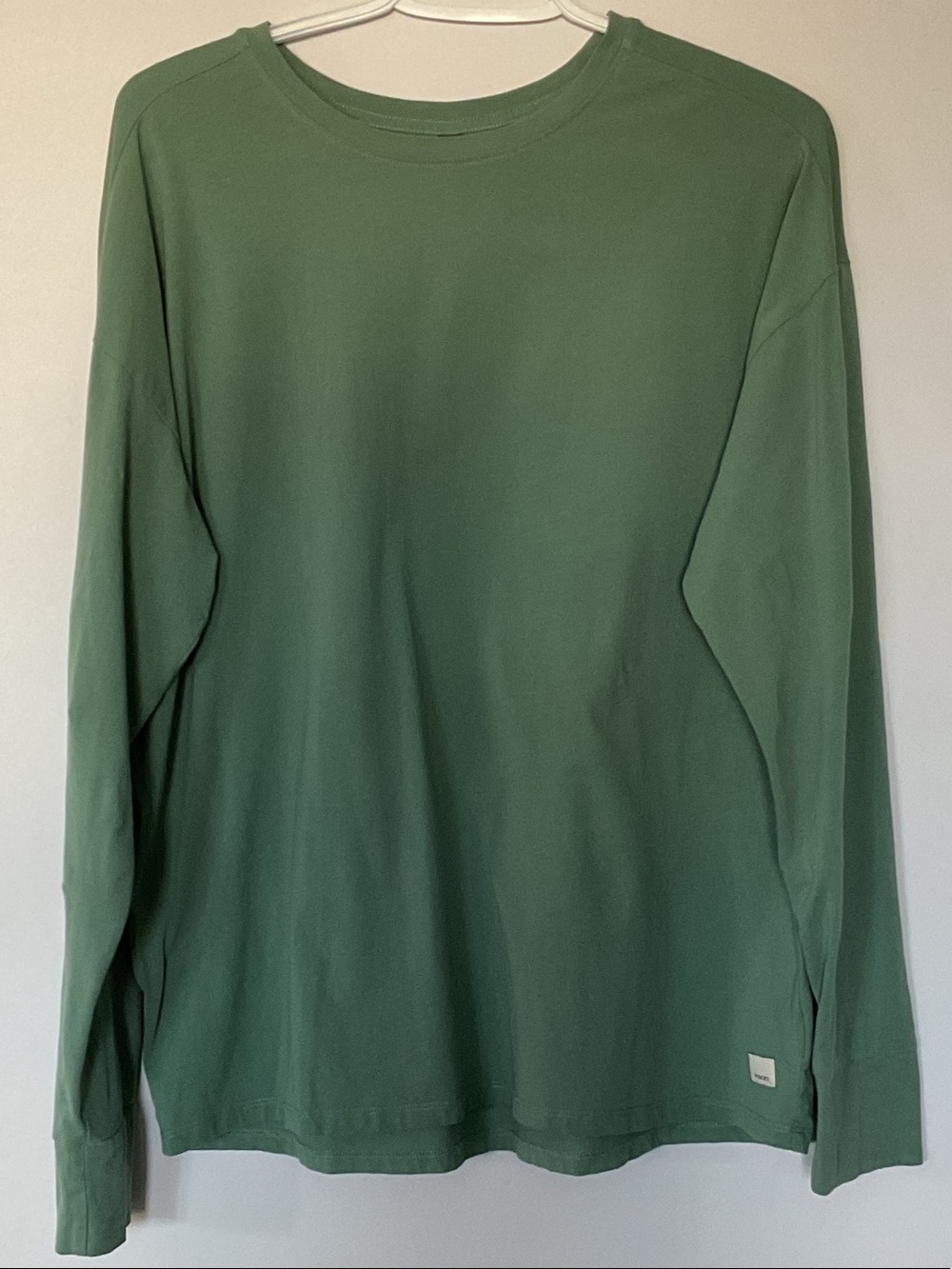 Vuori Women’s/Men's Long Sleeve Crewneck Shirt - Green
